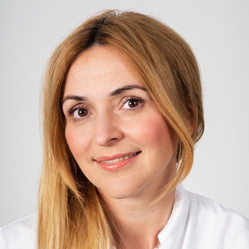 Dr. Wesselényi Gabriella parodontológus